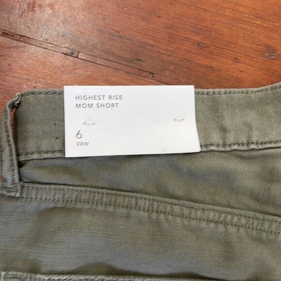 NWT American Eagle Highest Rise Mom chewed hem distressed cutoff shorts sz 6 - Picture 6 of 7